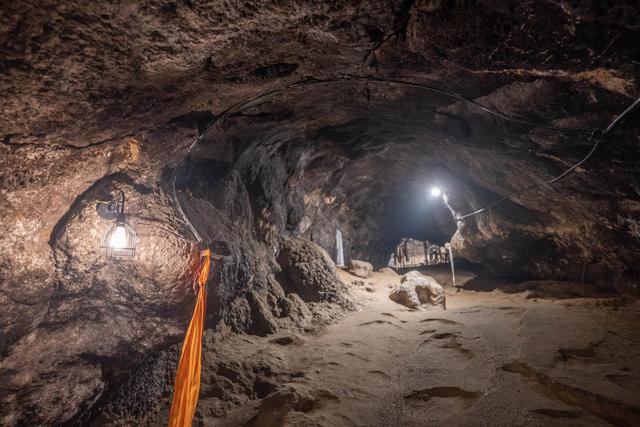 北大教授：建议恢复土葬，火葬比土葬更消耗金钱与土地资源